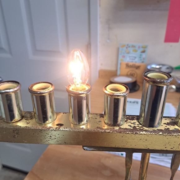 Vtg Brass Electric Menorah with Star of David 12.5" wide by 10.5" tall - Picture 9 of 16